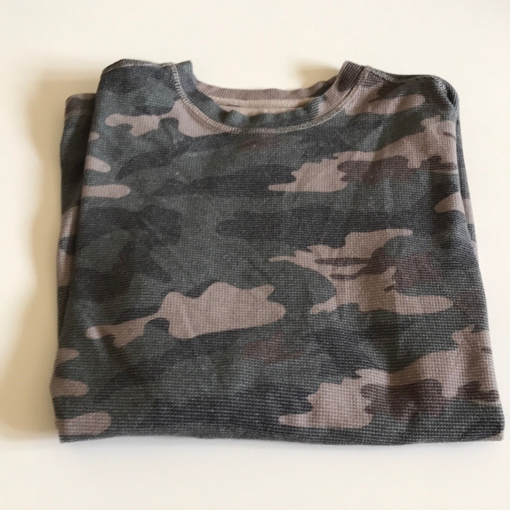 Magellan Outdoors- Camo—loose fit-Long sleeve shirt- S